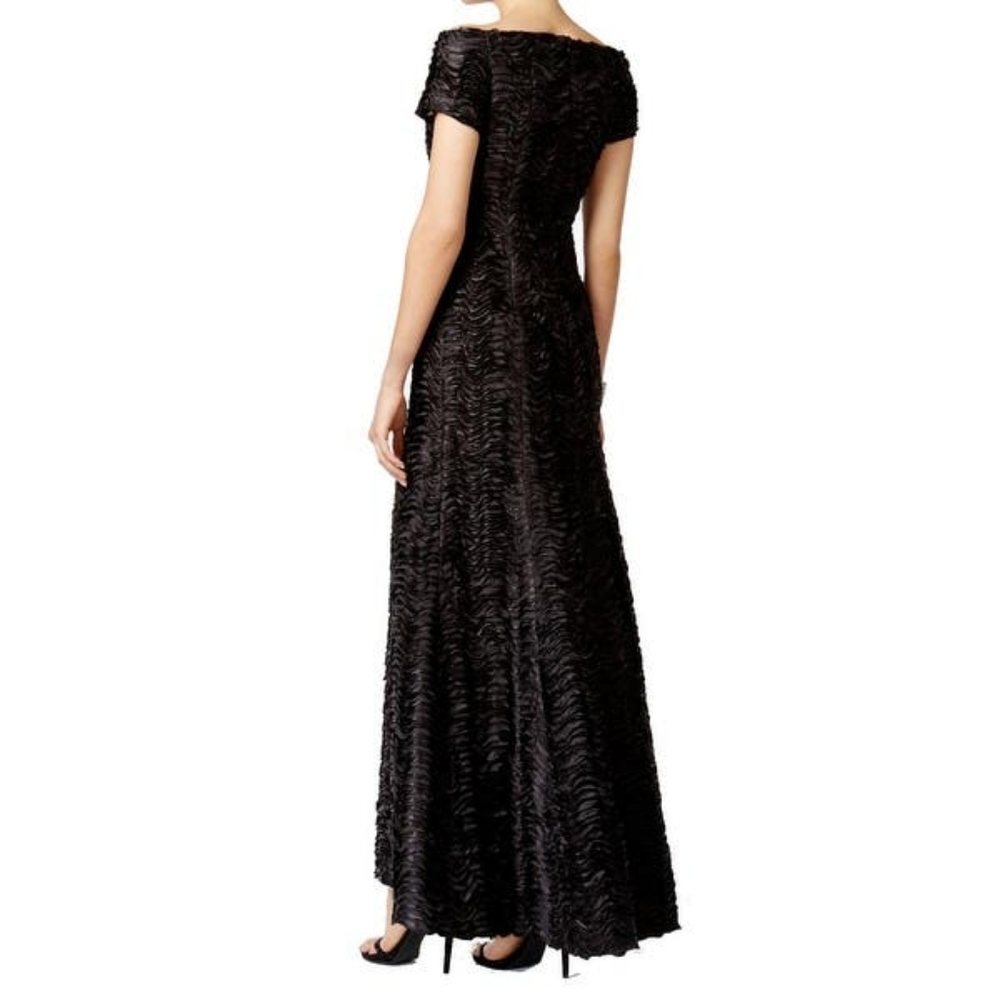 NWT, B Michael America Red Collection Textured Gown - Picture 3 of 16